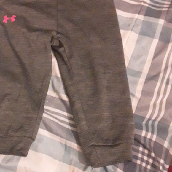 Grey thin 18 months under armour pants - Picture 2 of 2
